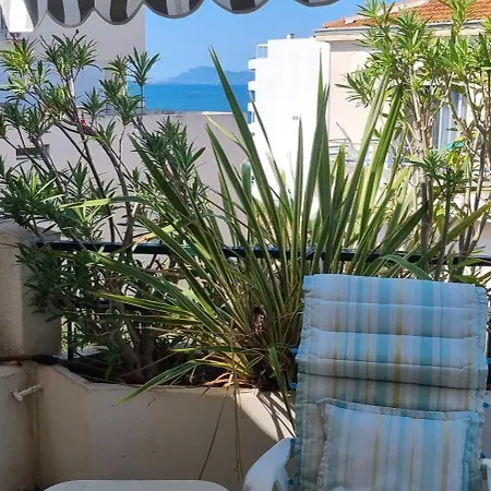 Le Cap St-charles - Spacieux Dernier Etage - Terrasses - Climatisation - Parking Apartment