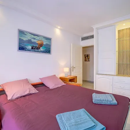 Le Cap St-charles - Spacieux Dernier Etage - Terrasses - Climatisation - Parking 公寓